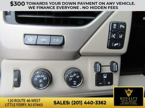 Used 2015 GMC Yukon XL Denali w/ Premium Package image 21