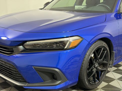 Used 2023 Honda Civic Sport image 8