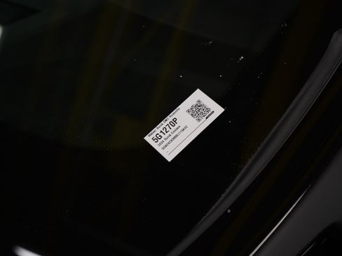 Used 2024 Buick Enclave Avenir w/ Avenir Technology Package image 27