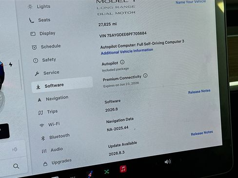 Used 2023 Tesla Model Y Long Range image 18