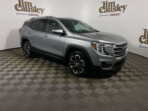 Certified 2023 GMC Terrain SLT AWD/4WD image 1