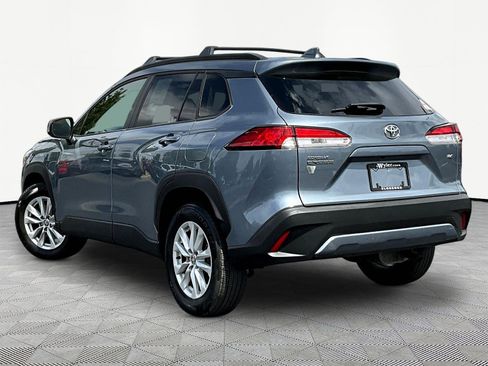 Used 2022 Toyota Corolla Cross LE FWD image 4