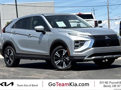 Used 2025 Mitsubishi Eclipse Cross SE AWD/4WD image 1