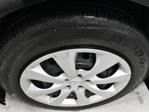 Used 2023 Toyota Corolla LE image 9