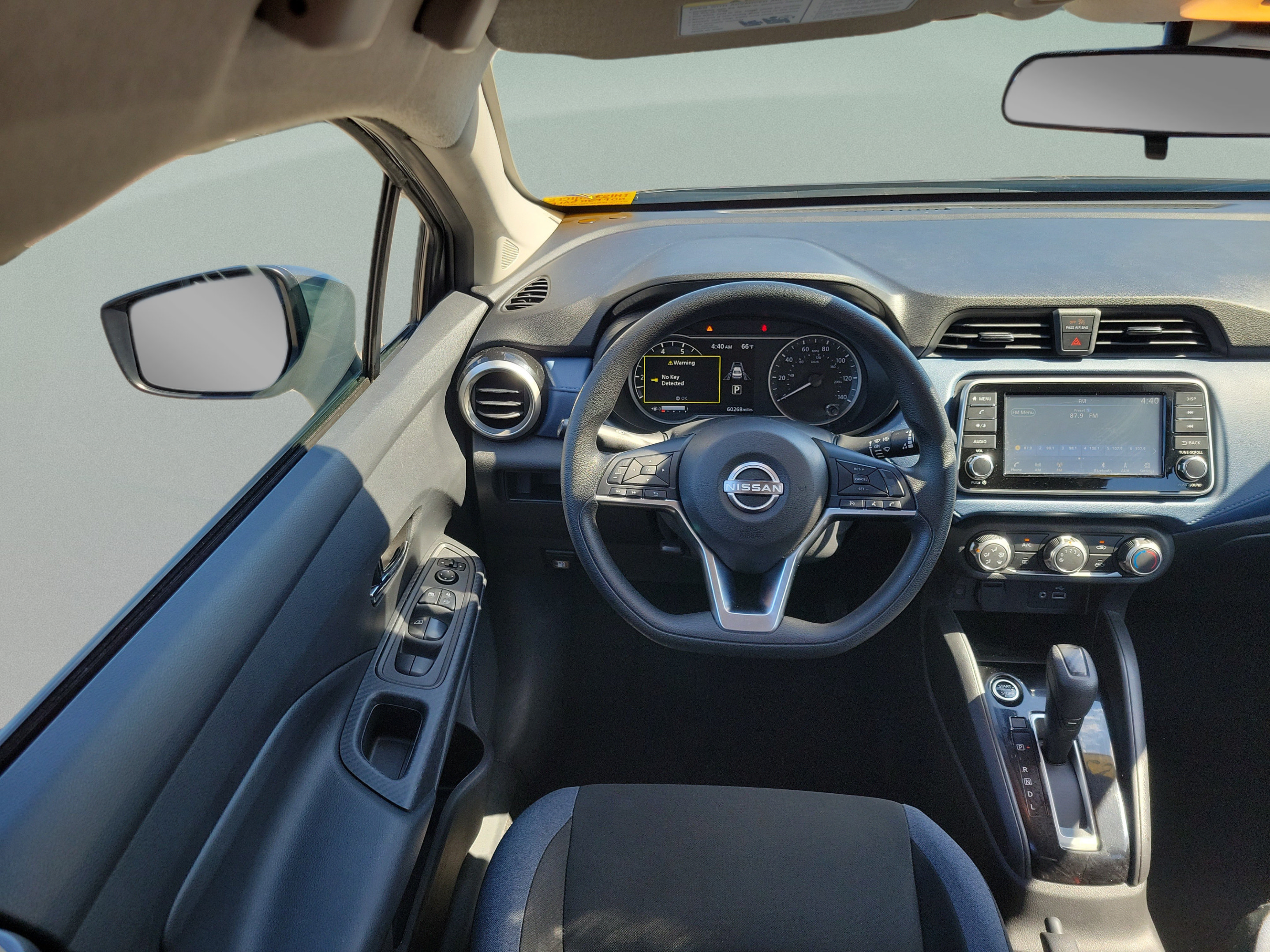 Used 2025 Nissan Versa SV FWD image 5
