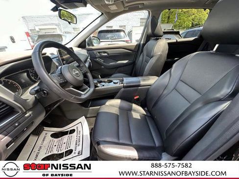 Certified 2022 Nissan Rogue SV w/ SV Premium Package image 16