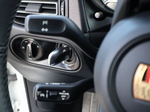 Used 2024 Porsche Macan GTS image 33