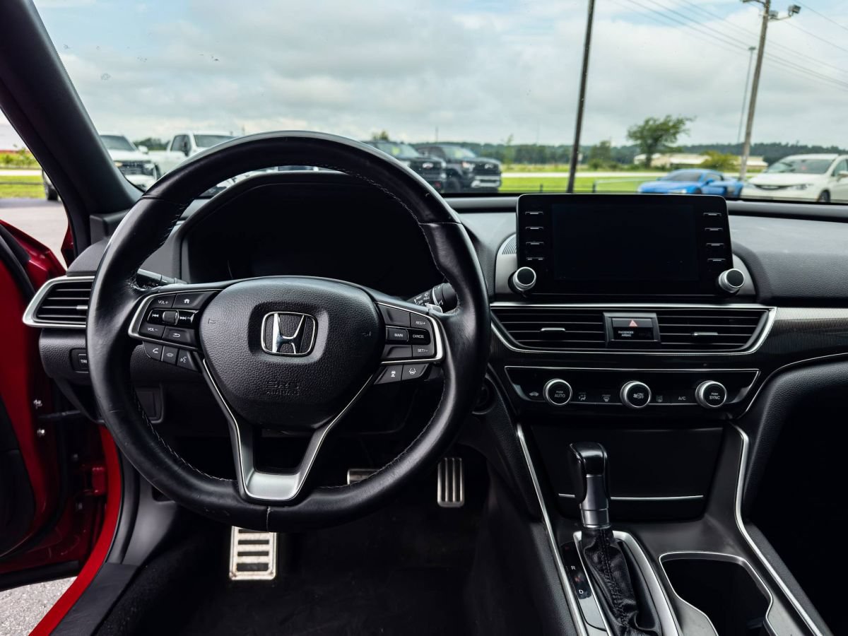 Used 2018 Honda Accord Sport image 7
