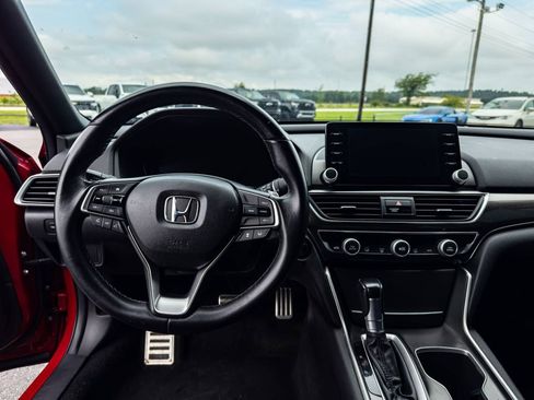 Used 2018 Honda Accord Sport image 7