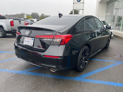 Used 2023 Honda Civic Sport image 4