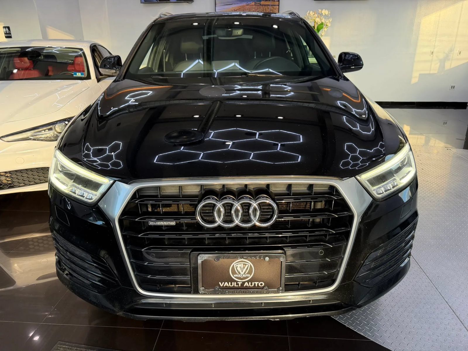 Used 2018 Audi Q3 2.0T Premium Plus w/ Premium Plus Package AWD/4WD image 1