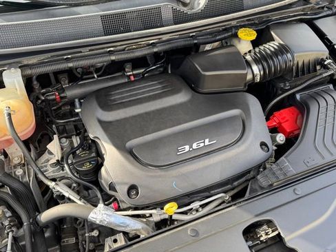 Used 2017 Chrysler Pacifica Touring-L Plus w/ Advanced Safetytec Group image 35