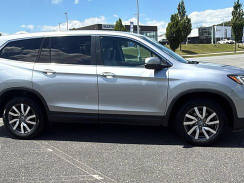 Used 2021 Honda Pilot EX image 3