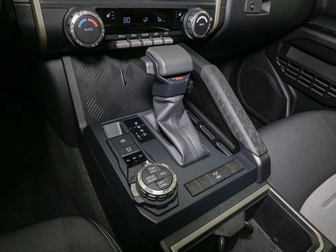 Used 2026 Toyota Tacoma TRD Off-Road AWD/4WD image 33