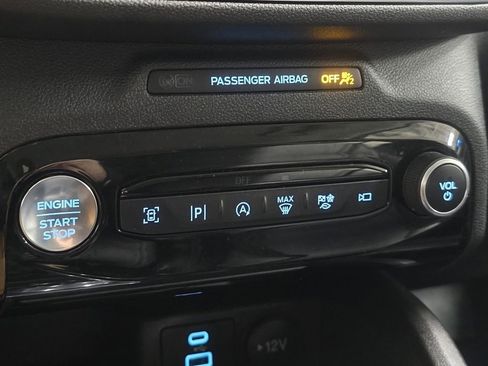 Used 2023 Ford Escape Platinum image 29