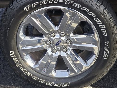 Used 2018 Ford F150 XLT w/ Equipment Group 302A Luxury image 11