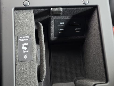 New 2025 Porsche Macan image 20