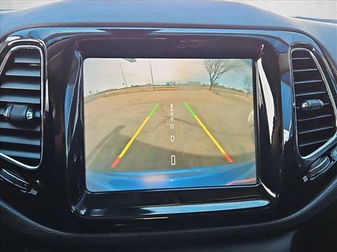 Used 2020 Jeep Compass Limited image 13