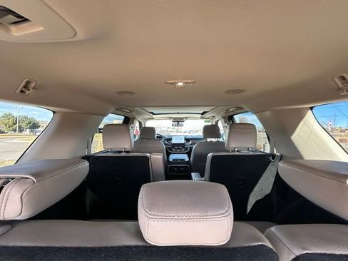 Used 2024 Ford Expedition Max Limited image 26