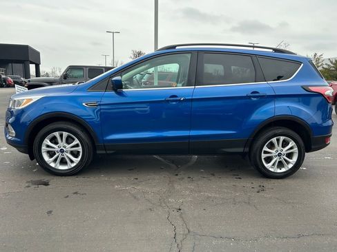 Used 2018 Ford Escape SE image 4