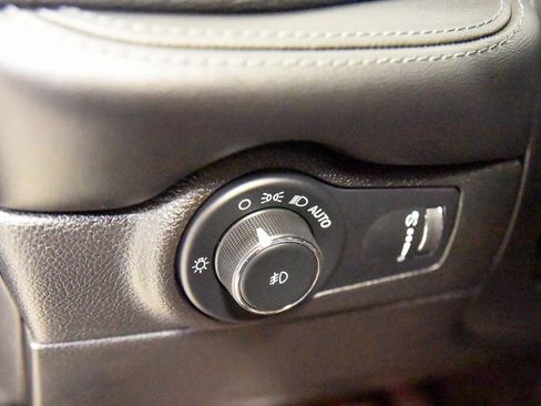 Used 2022 Dodge Durango GT image 15