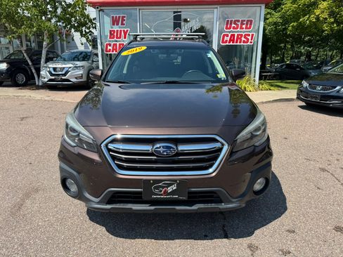 Used 2019 Subaru Outback 3.6R Touring AWD/4WD image 3