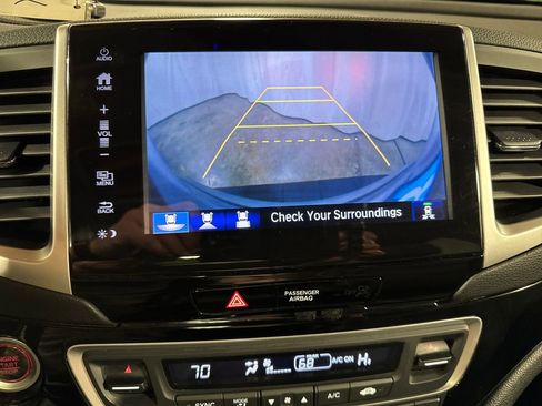 Used 2017 Honda Pilot Elite image 22