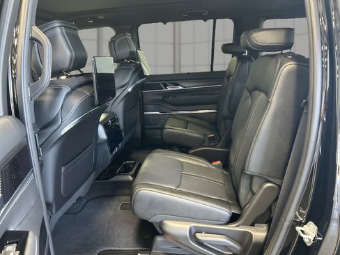 New 2026 Jeep Grand Wagoneer Summit w/ Rear Seat Video Group I AWD/4WD image 10