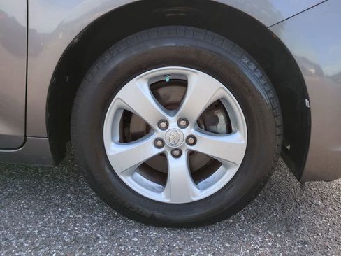 Used 2017 Toyota Sienna LE FWD image 11