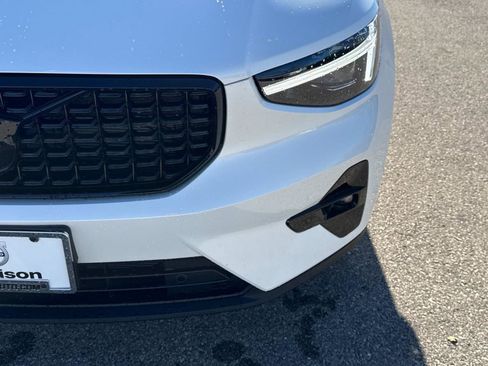 New 2026 Volvo XC40 B5 Ultra w/ Climate Package image 9