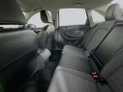 Used 2025 Volkswagen Jetta SE FWD image 23