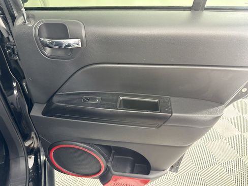 Used 2016 Jeep Compass Sport w/ Power Value Group image 26