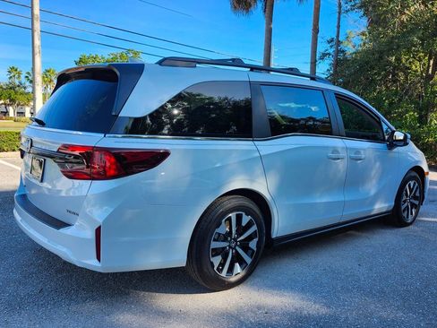 New 2026 Honda Odyssey EX-L image 14