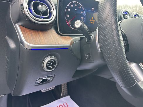 Used 2025 Mercedes-Benz C 300 4MATIC Sedan image 21