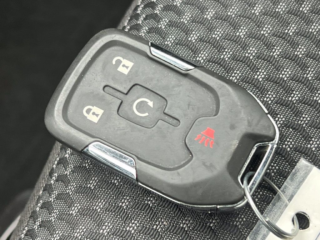 Used 2023 GMC Terrain SLE w/ Driver Convenience Package AWD/4WD image 30