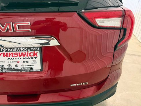 Used 2023 GMC Terrain SLE w/ Driver Convenience Package AWD/4WD image 18