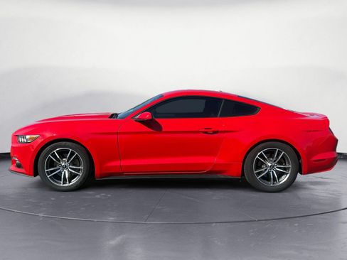 Used 2017 Ford Mustang Coupe RWD image 3