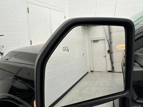 Used 2018 Ford F150 XLT w/ Equipment Group 302A Luxury AWD/4WD image 12