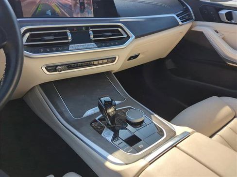 Used 2022 BMW X5 sDrive40i w/ Luxury Seating Package image 10