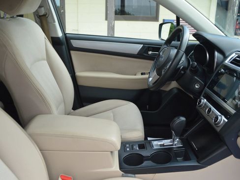 Used 2015 Subaru Outback 2.5i Premium AWD/4WD image 20