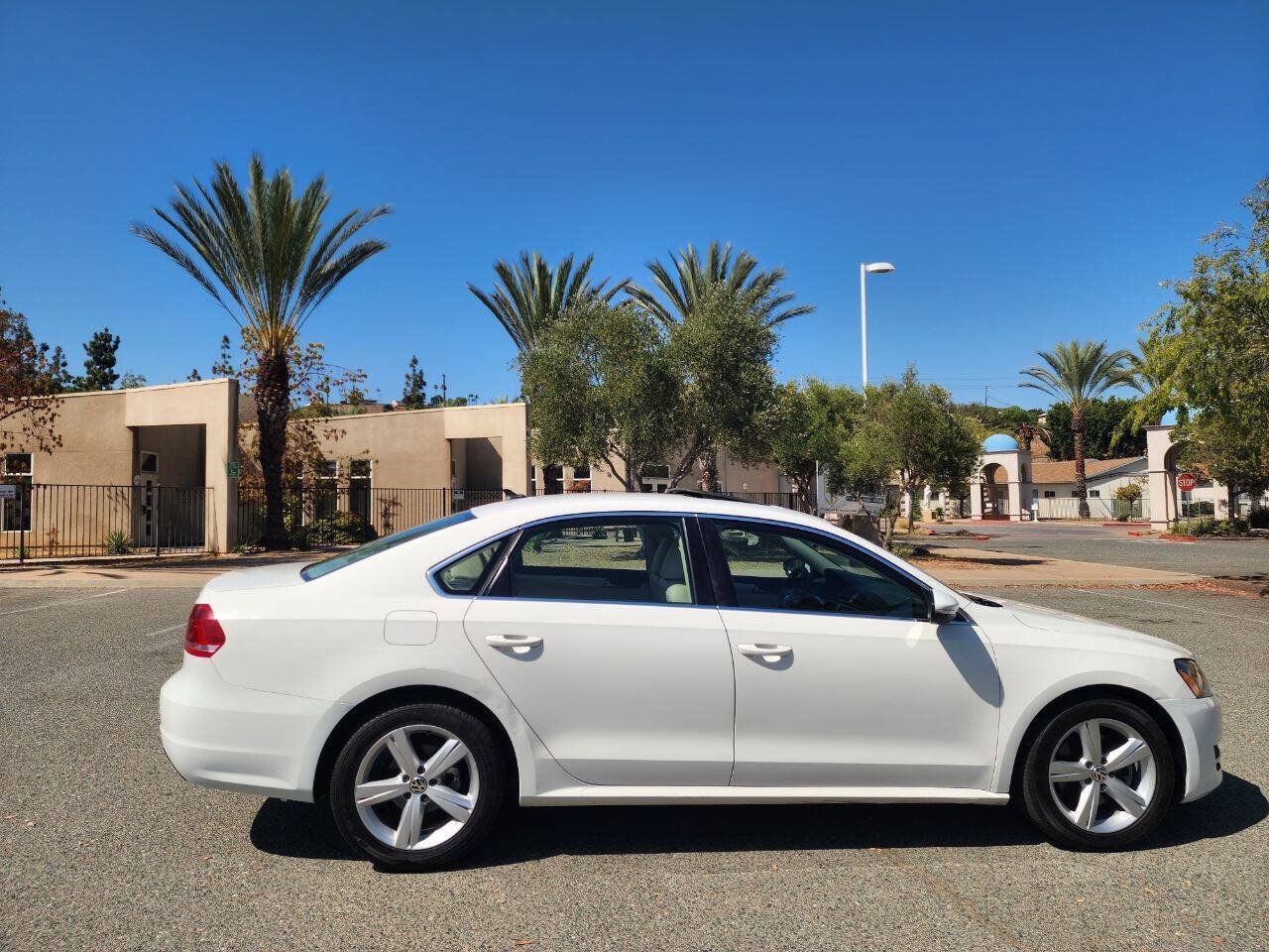Used 2012 Volkswagen Passat 2.5 SE FWD image 4