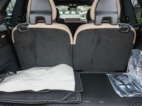 New 2026 Volvo XC90 T8 Plus w/ Protection Package Premier image 26