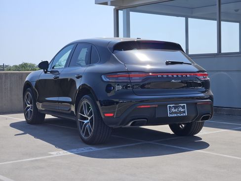 Certified 2026 Porsche Macan AWD/4WD image 3