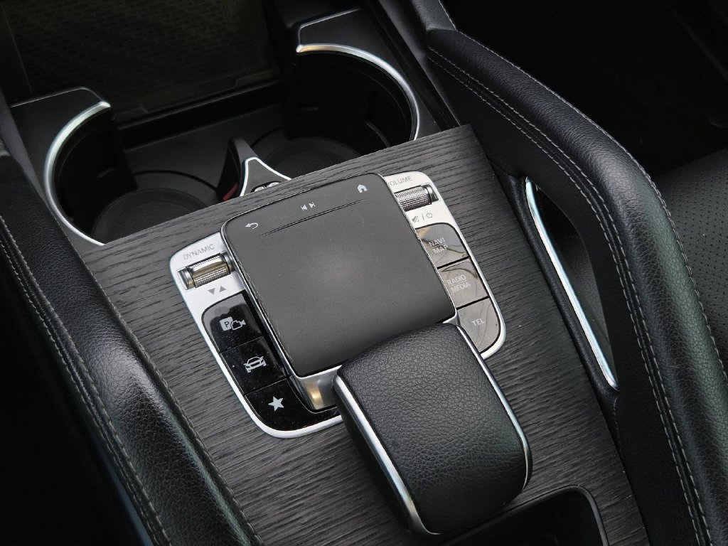 Used 2020 Mercedes-Benz GLE 350 4MATIC image 19