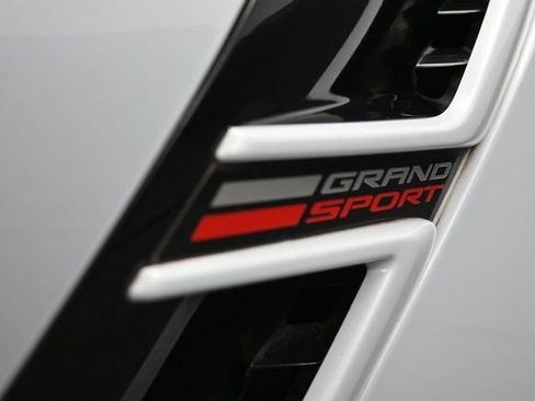 Used 2019 Chevrolet Corvette Grand Sport w/ Carbon Flash Badge Package RWD image 12