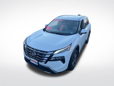 Certified 2025 Nissan Rogue SL AWD/4WD image 32