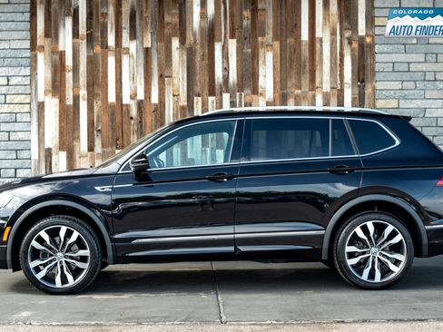 Used 2020 Volkswagen Tiguan SEL Premium R-Line image 2