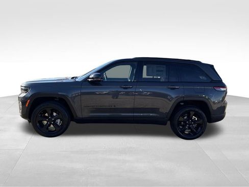 New 2025 Jeep Grand Cherokee Limited w/ Luxury Tech Group II image 2