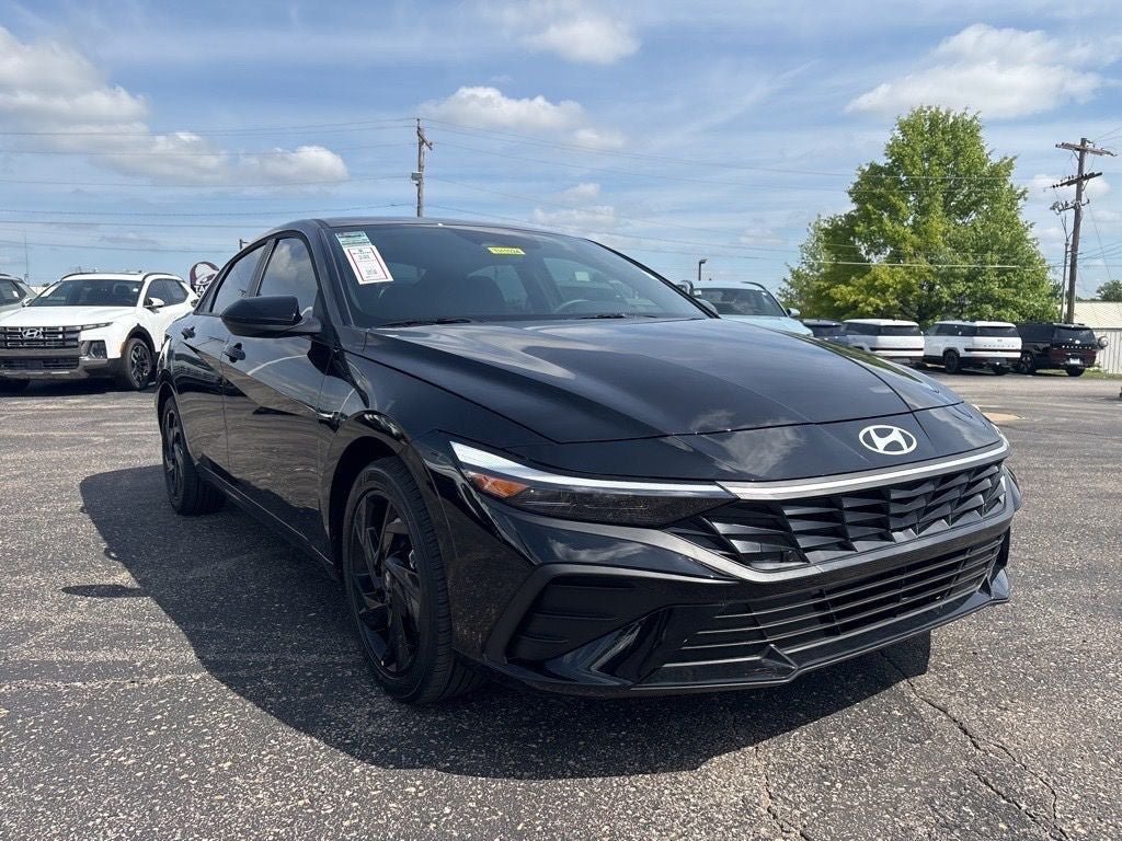 New 2026 Hyundai Elantra Sport FWD image 3