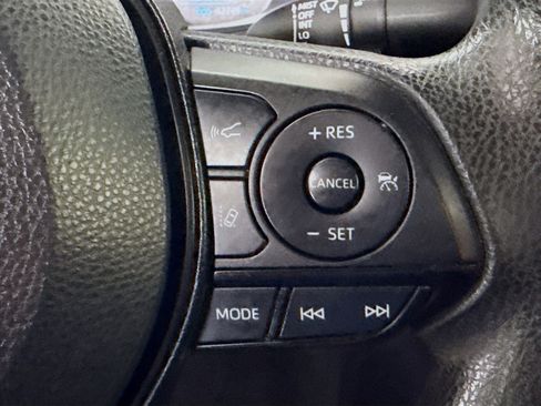 Used 2021 Toyota Corolla LE FWD image 15
